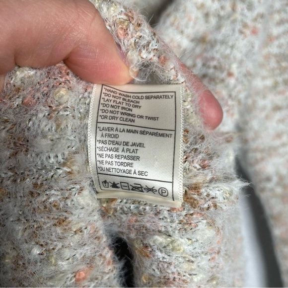 BB Dakota by Steve Madden Fleck The Halls Puff Sleeve Sweater - Picture 10 of 10